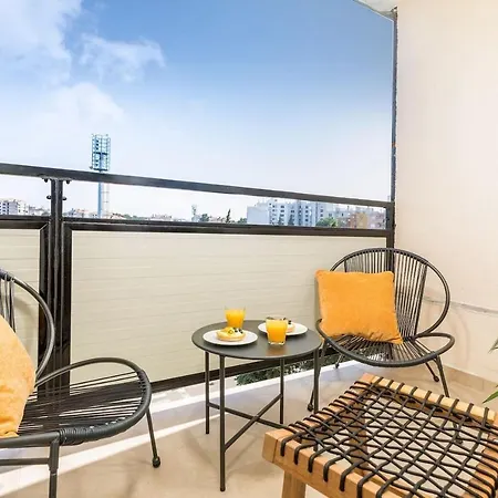 Sunny Aura - Travel & Work - With Parking