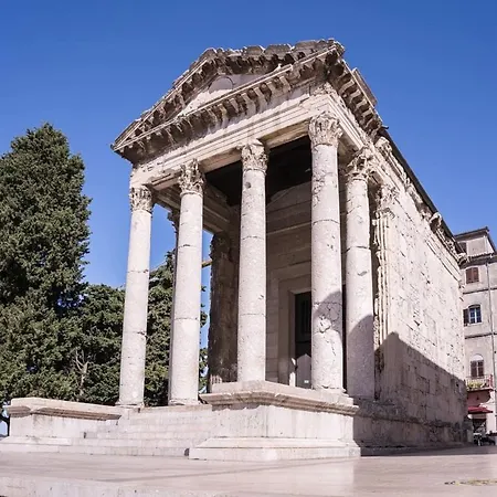 Sunny Aura - Travel & Work - With Parking *