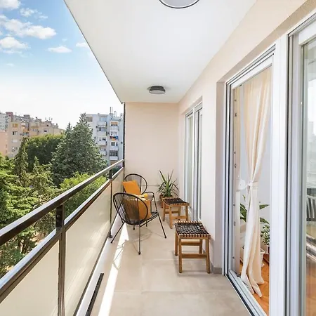 Sunny Aura - Travel & Work - With Parking Pula