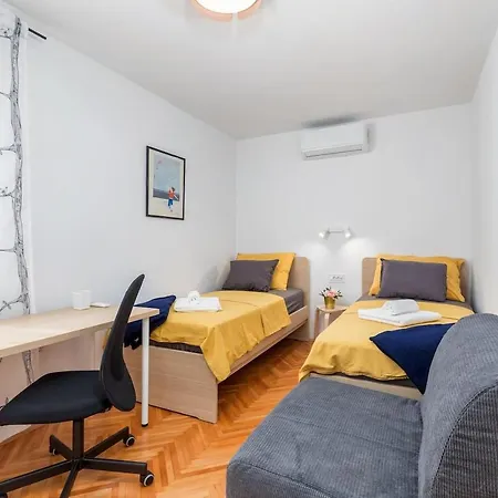 Sunny Aura - Travel & Work - With Parking * Pula