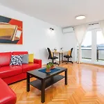 Sunny Aura - Lungomare - With Parking * Pula