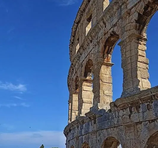 Sunny Aura - Travel & Work - With Parking Apartament *