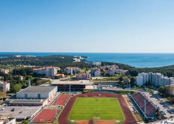 Sunny Aura - Travel & Work - With Parking Apartament