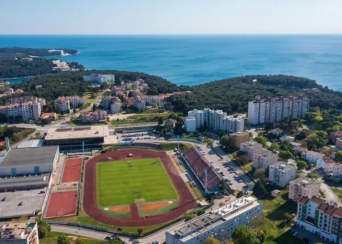 Sunny Aura - Travel & Work - With Parking Pula