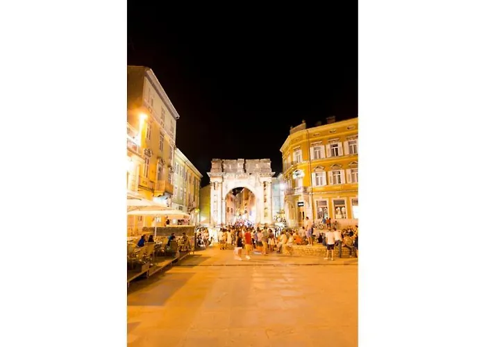 Sunny Aura - Travel & Work - With Parking Apartament *