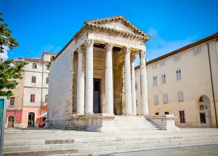 Sunny Aura - Travel & Work - With Parking Apartament Pula