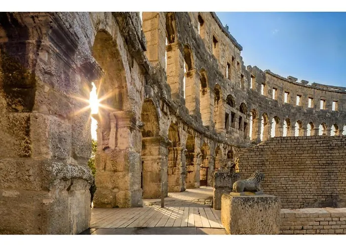 Apartment Sunny Aura - Travel & Work - With Parking